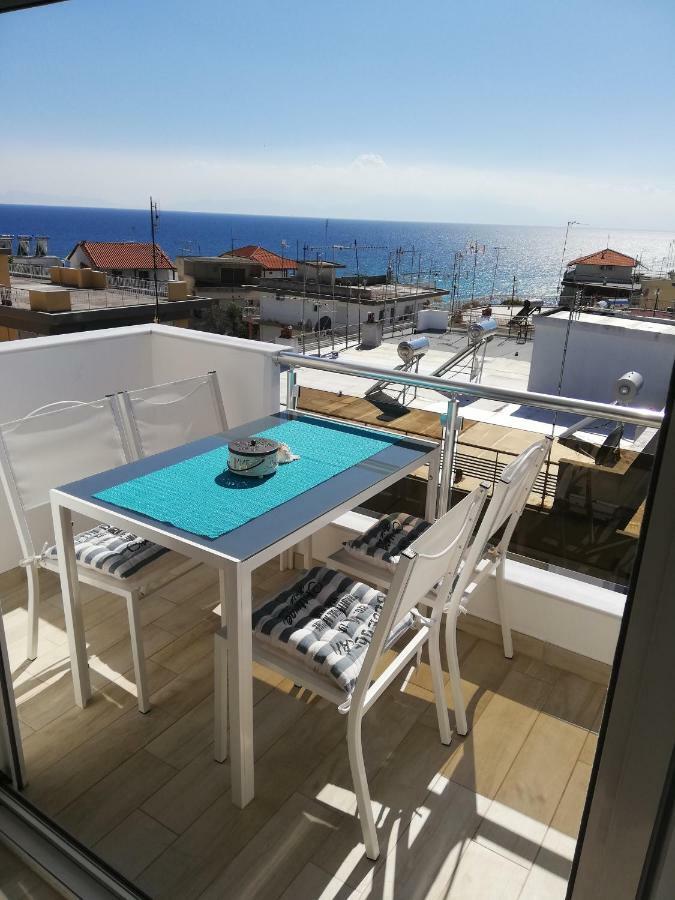 Crystal Blue Apartments Nea Kallikrateia Exterior foto